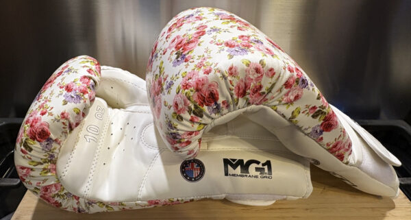 Women Boxing Gloves by RDX, FL-6 White and Floral 10oz excellent condition