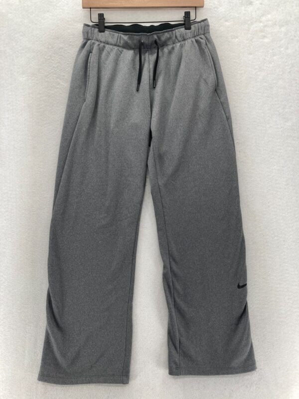 Nike Therma Fit Training Pants Women's Small Gray Fleece Lined Sweatpants Track