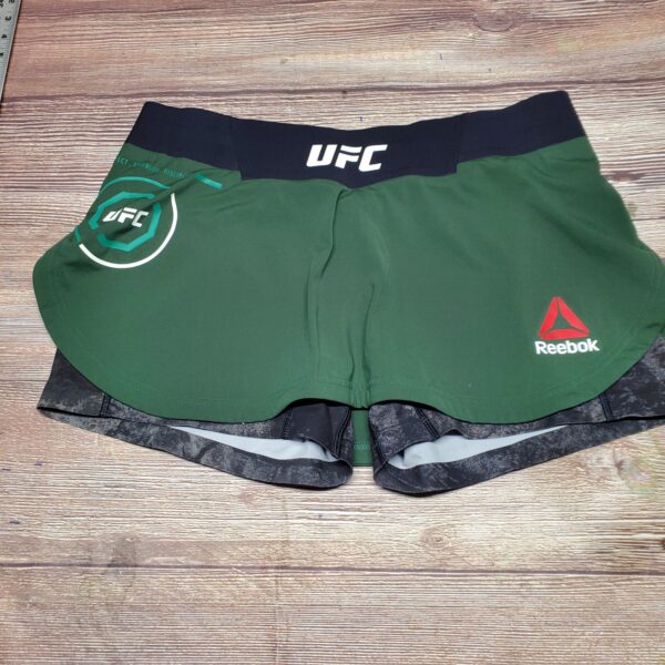 Reebok UFC Womens Size Large Green MMA Cross Fit Compression Shorts