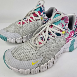 Nike Free Metcon 4 Womens Size 8 Crossfit Graffiti Graphics Shoes DQ0304-001