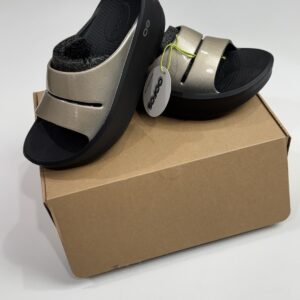 OOFOS OOmega OOahh Women’s Platform Slides Latte Recovery Sandals Sz 7