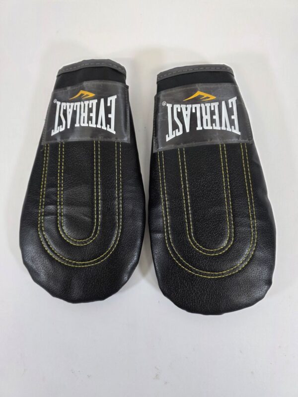 Everlast Focus Mitts Pair Boxing Punch Pads Unisex One Size Black Yellow Stitch