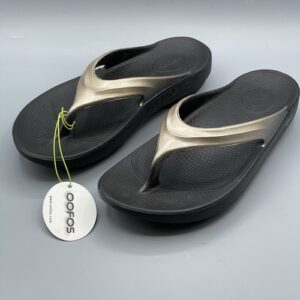 Oofos Women’s 11 Recovery Sandals OOlala Luxe Latte Metallic Comfort Flip Flops