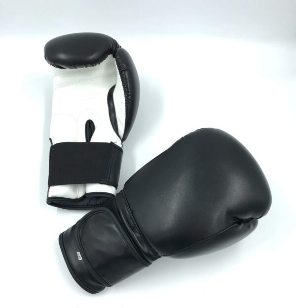 Boxing Gloves Black Kickboxing, Grappling, Fighting, Muay Thai Training Boxing Bag Gloves, Punch Bags and Focus Pads Punching Plain-Blank Vinyl Gloves No Logo