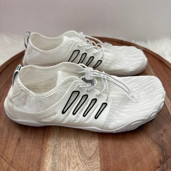 Functional Shoes White Minimalist Barefoot Sneakers Wide Toe Box EU 38 US 7.5