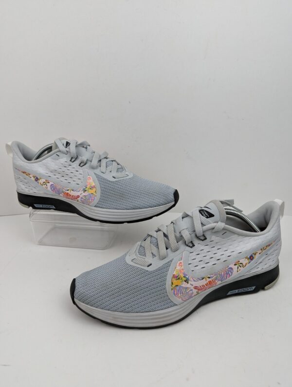 Nike Womens Zoom Strike 2 Running Sneakers Shoes AV2807-001 Floral Size 11.5