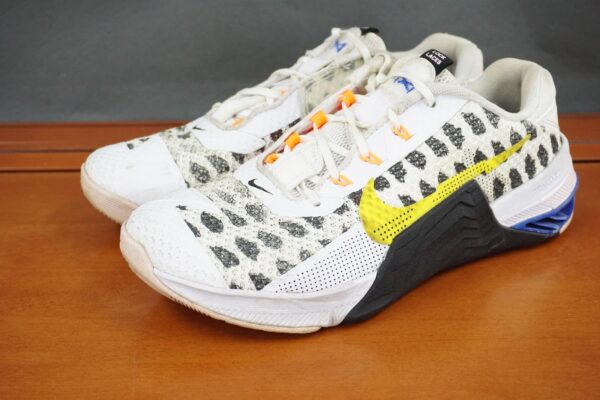 Nike Metcon 7 Shoes Womens Size 8.5 White Leopard Yellow Training Gym Lace Up