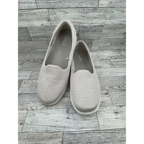 Skechers GOwalk Air Cooled Goga Mat Natural Knit Slip On Loafers Women's 9.5