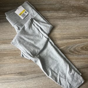 Nike Sportswear Women's Classic Mid Rise 7/8 Leggings Size Small CZ8532-063
