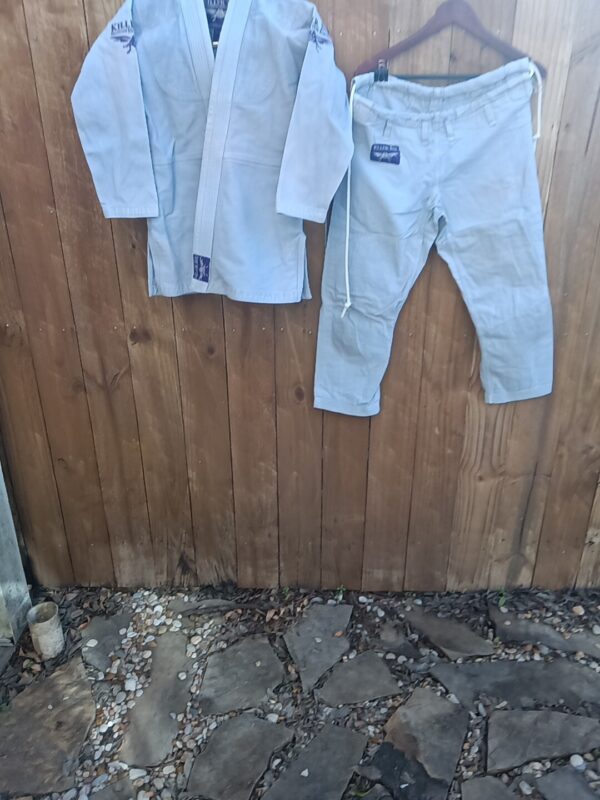 Killer Bee Purple BJJ Kimono Top/Bottom Jiu jitsu/ judo Sz.F-0 Women