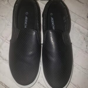 NWT Ardene Women's MAT+ Comfort Black Slide On Shoes Size 7