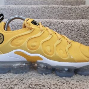 Nike Air VaporMax Plus Go The Extra Smile Running Shoes Yellow DO5874-700 Sz 7