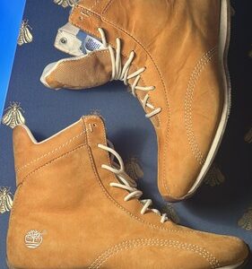 Timberland 25378 Women's Sz6 Boxing Shoe Nubuck Wheat White Boxer Ladies Hightop