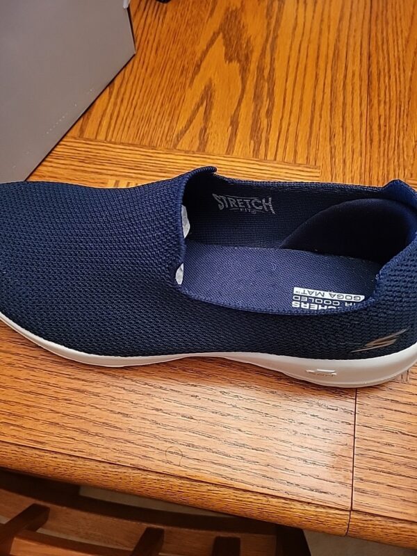Sketchers  Air Cooled Goga Mat 9.5