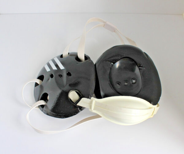 Adidas  AE100 Response Wrestling Ear Guard Headgear w/ Chin Strap Black Adult