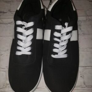 NWT Ardene Women's Mat+ Comfort Black White Stripe Sneaker Shoes Size 9
