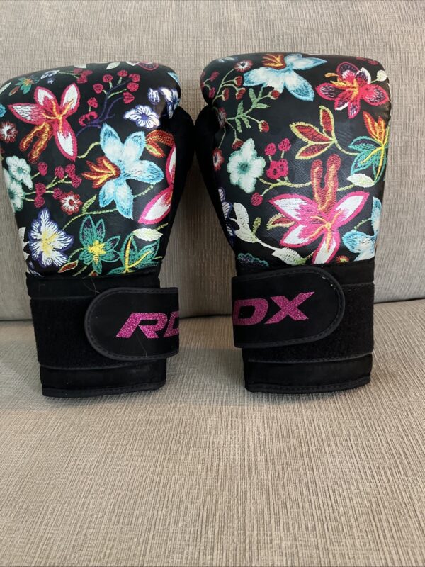 Women’s Boxing Gloves 12 Oz Punch Bag. Kickboxing, Training